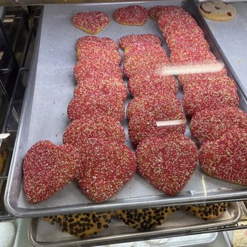 El Carrusel Bakery - Heart Shaped Sprinkle Cookies - Bakeries Near Me - Van Nuys, California El Carrusel Bakery - Heart Shaped Sprinkle Cookies - Bakeries Near Me - Van Nuys, California