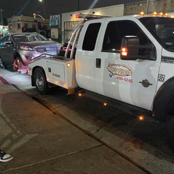 Segura's Towing - Great service, I recommend this towing company to anyone stuck with a flat!! 10/10 - Towing Near Me