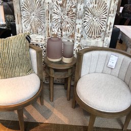 Cute conversation set up.