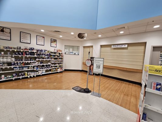 Walgreens by null