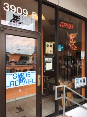 Sammie's Shoe Repair by null