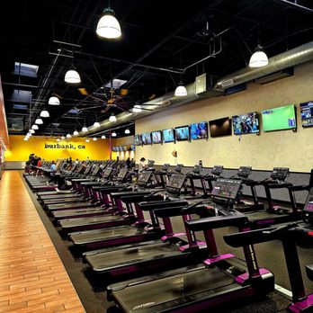 Planet Fitness - Cardio - Trainers Near Me - Burbank, California