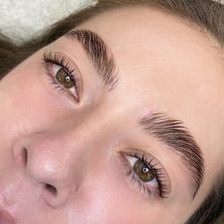 Chíc Beauty Bar - Lash lift and brow laminate