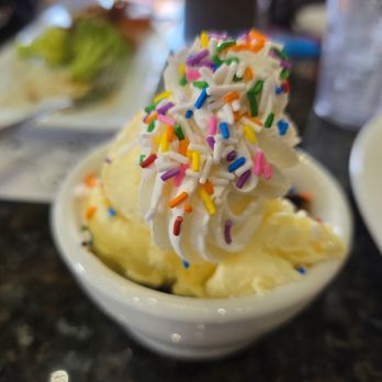 Symposium Cafe Restaurant Ajax - Breakfast & Brunch Near Me - Ajax, Ontario