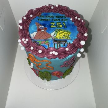 Honeycomb Pastries - box for transport - Cupcakes Near Me Honeycomb Pastries - box for transport - Cupcakes Near Me