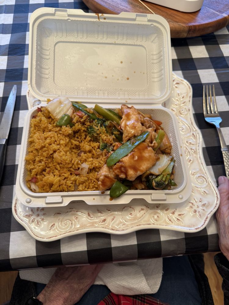 New Great Wall Chinese Restaurant Image