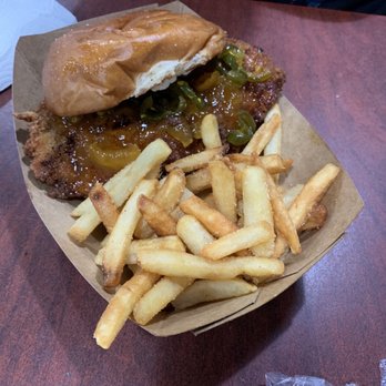 Smack's Chicken Shack - The Big Peach - Food Trucks Near Me - San Antonio, Texas