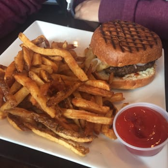 Press 195 - Bayside - Hawaiian Burger - Sandwiches Near Me - Bayside, New York