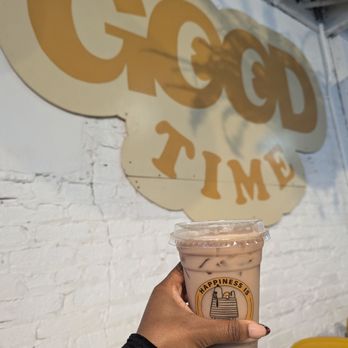 Good Time - Divine rose chai bevvie - Coffee & Tea Near Me - Long Beach, California