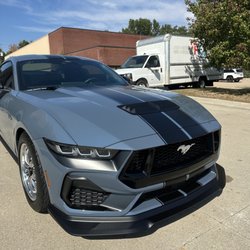 Unique Graphix Install - Custom Stripes and added Accent vinyl