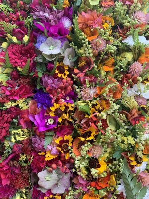 Cindy's Lei & Flower Shoppe by null