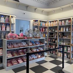 Love Sweets & Ices - Inside