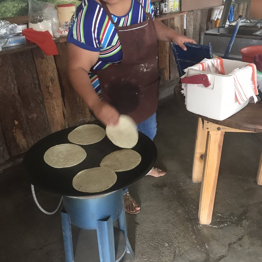 Buffet Comida Mexicana - Fresh tortilla making - Mexican Near Me - Unión de Tula, JAL