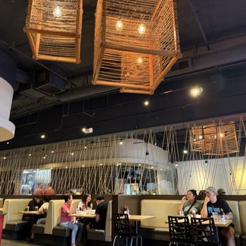 Mama Hong's Vietnamese Kitchen - Burbank - Inside - Vietnamese Near Me - Burbank, California