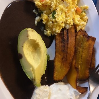 California Grill Restaurant - Desayuno tipico 4/5 mine - Mexican Near Me - Los Angeles, California