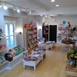 Monon Toys and Crafts