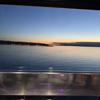 The Seattle Great Wheel - Amusement Parks Near Me - Seattle, Washington