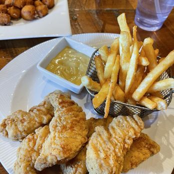 The Cowboy's Grille - Chicken tenders - American Near Me - Gardiner, Montana The Cowboy's Grille - Chicken tenders - American Near Me - Gardiner, Montana
