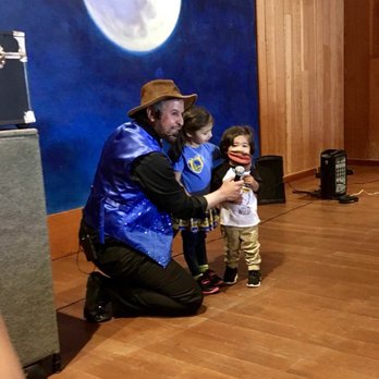 California Kids Fun Puppet and Magic Shows - Clowns Near Me - Manteca, California