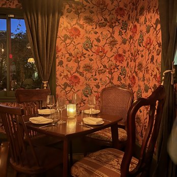 Cobi's - Inside - Indian Near Me - Santa Monica, California Cobi's - Inside - Indian Near Me - Santa Monica, California