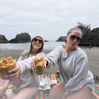 The Bite’s On - Big breakfast burrito on the beach - Breakfast & Brunch Near Me - Gold Beach, Oregon