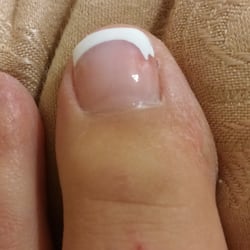 Dazzle Nails and Spa - Does not look good!!! :(