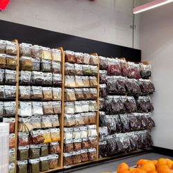 Super King Markets - Plenty of dried spices and chilis