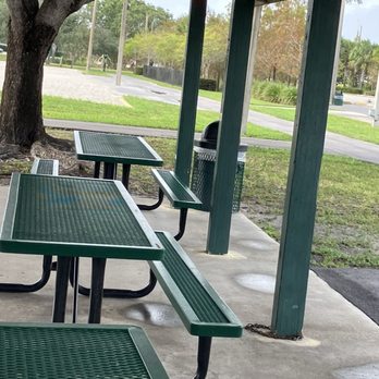 Riverside Park - Seating area - Parks Near Me - Coral Springs, Florida Riverside Park - Seating area - Parks Near Me - Coral Springs, Florida