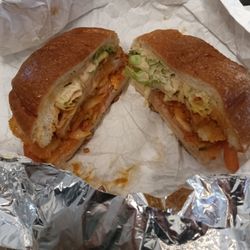 Glatt Bite - Zinger Sandwich On A Roll