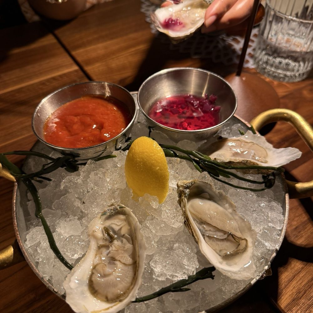 The Guest House Austin - Oysters - New American Near Me - Austin, Texas The Guest House Austin - Oysters - New American Near Me - Austin, Texas