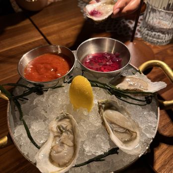 The Guest House Austin - Oysters - New American Near Me - Austin, Texas