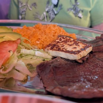 El Rincon Oaxaqueño - Carne asada was the only miss - tough and lacking flavor - Food Trucks Near Me - Pittsburgh, Pennsylvania El Rincon Oaxaqueño - Carne asada was the only miss - tough and lacking flavor - Food Trucks Near Me - Pittsburgh, Pennsylvania