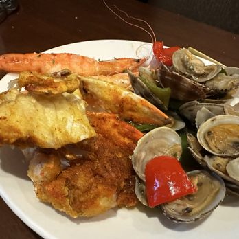 Vegas Seafood Buffet - Clams - Buffets Near Me - Glendale, California