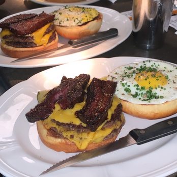 Au Cheval - Most delicious cheeseburger - Bars Near Me - Chicago, Illinois Au Cheval - Most delicious cheeseburger - Bars Near Me - Chicago, Illinois