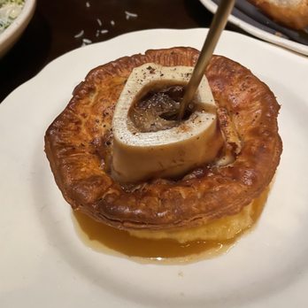 Armitage Alehouse - Steak and ale pot pie - Pubs Near Me - Chicago, Illinois Armitage Alehouse - Steak and ale pot pie - Pubs Near Me - Chicago, Illinois
