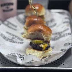 Burgers & Shakes - Sliders