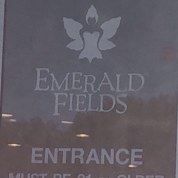Star Buds Manitou Springs - Front entrance - Cannabis Dispensaries Near Me - Manitou Springs, Colorado