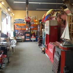 Eastside Relics - Front area of Eastside Relics.