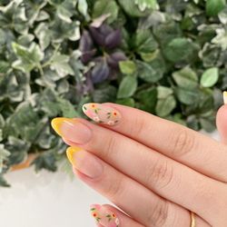 Polished Nail Bar & Spa - Spring nails