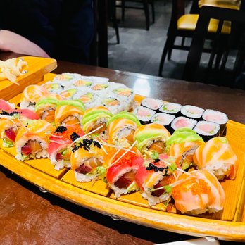 Genki Ya - Rich Salmon Roll, Twins Roll, Alaskan Roll, Yellowtail Roll - Sushi Bars Near Me - Dedham, Massachusetts