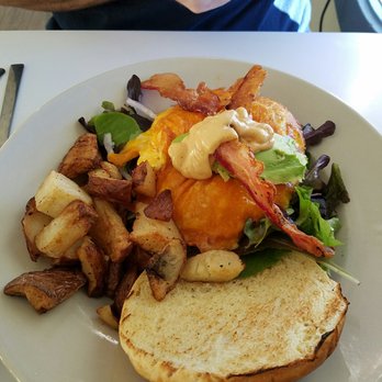 Sunset Grill - American Near Me - Fredericksburg, Texas