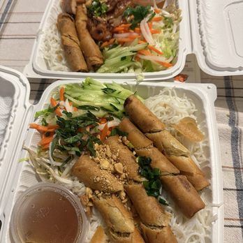 Pho Kapolei - Vermicelli bowl with spring rolls and bbq chicken - Vietnamese Near Me - Kapolei, Hawaii Pho Kapolei - Vermicelli bowl with spring rolls and bbq chicken - Vietnamese Near Me - Kapolei, Hawaii