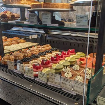 Paul Bakery, Cafe & Restaurant - French Near Me - Vancouver, British Columbia Paul Bakery, Cafe & Restaurant - French Near Me - Vancouver, British Columbia