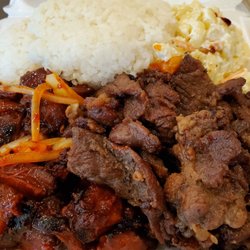 Lolo Hawaiian BBQ - Fire Chicken (left) and BBQ Beef (right)