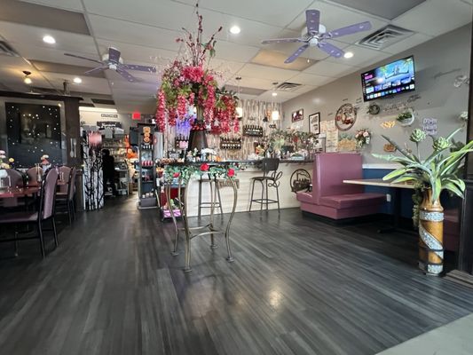 Ling's Asian Cuisine by null