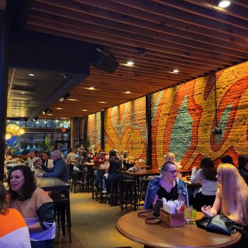 Socal Cantina - inside - Tacos Near Me - Tuscaloosa, Alabama