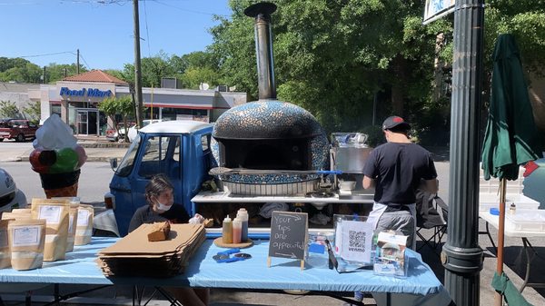Atlanta Pizza Truck by null
