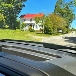 Whistlestop Manor - Whistlestop Manor Located in the heart of beautiful East Tennessee, Whistlestop Manor is a family retreat and bed-and-breakfast.