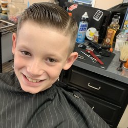 Damm’s Barbershop - Damm's Barbershop