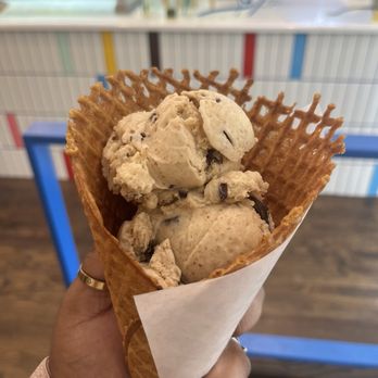 Bartleby's Homemade Ice Cream - Desserts Near Me - Chicago, Illinois